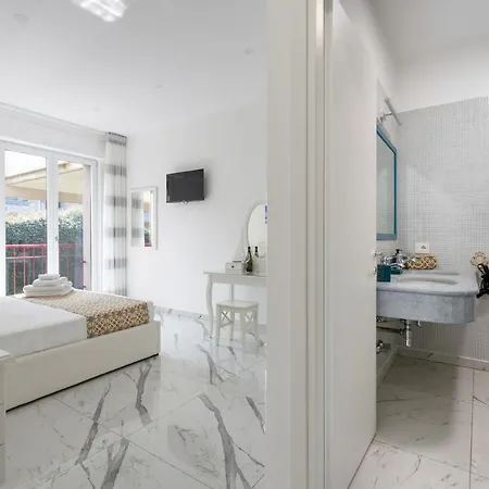 Bed & Breakfast Deluxe Suites