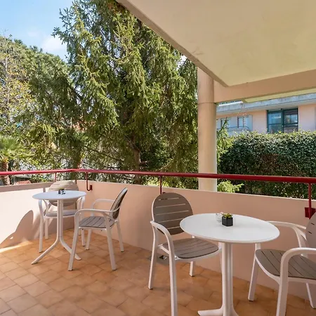 Bed and breakfast Deluxe 4*
